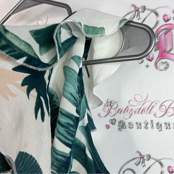 Revamped tank top tropical floral flowers leaves Green Leaf Print Crop Top - Picture 3 of 12